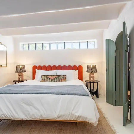 Stunning Artful Adobe - Super Walkable Location - Cozy And Comfortable Сasa de vacaciones Santa Fe